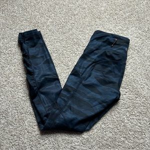 lululemon athletica Black Navy Camouflage Leggings
